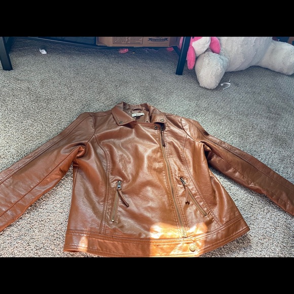 Leather jacket - Picture 4 of 5